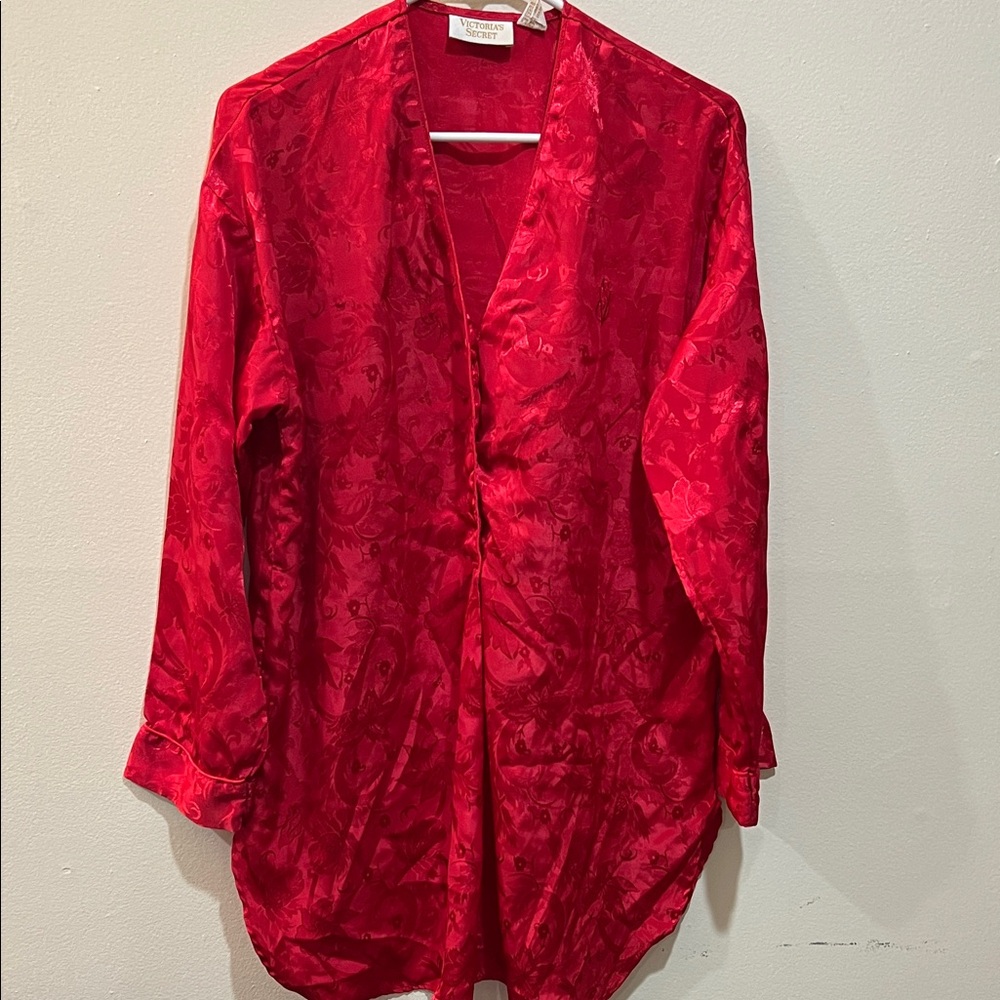 VINTAGE VICTORIA SECRET sleep nightshirt GOWN Vibrant Red Satin Size MEDIUM